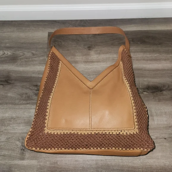 HOBO‎ Daisy Brown Crochet 100% Cow Leather Cotton Shoulder V Bag - Picture 3 of 10